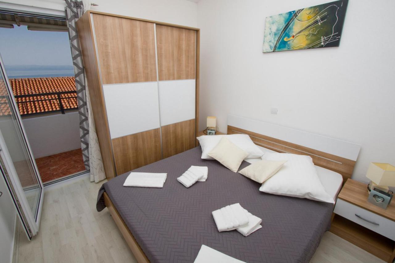 Apartment Toni Макарска Экстерьер фото