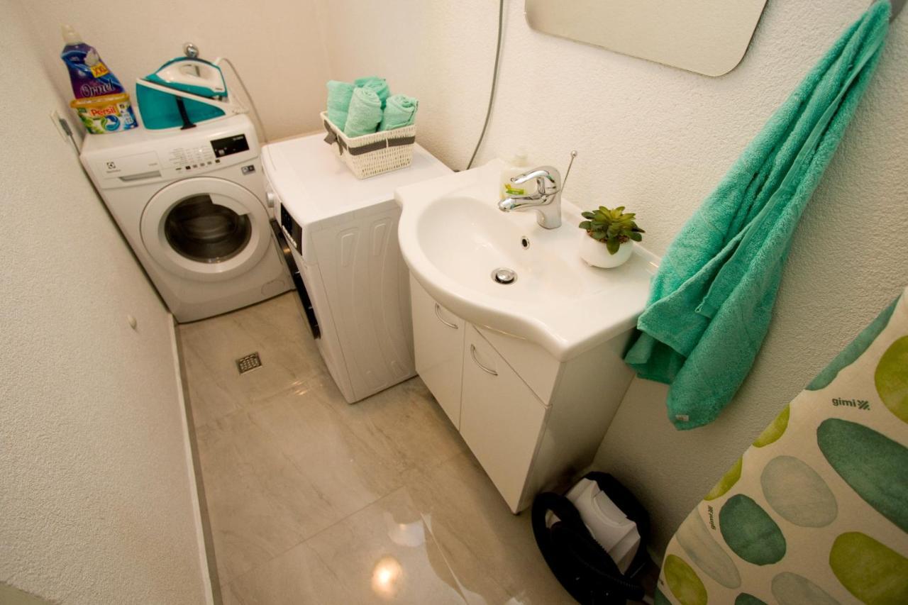 Apartment Toni Макарска Экстерьер фото