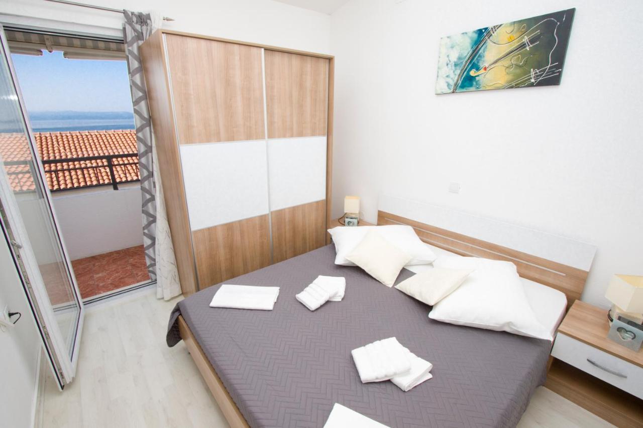 Apartment Toni Макарска Экстерьер фото